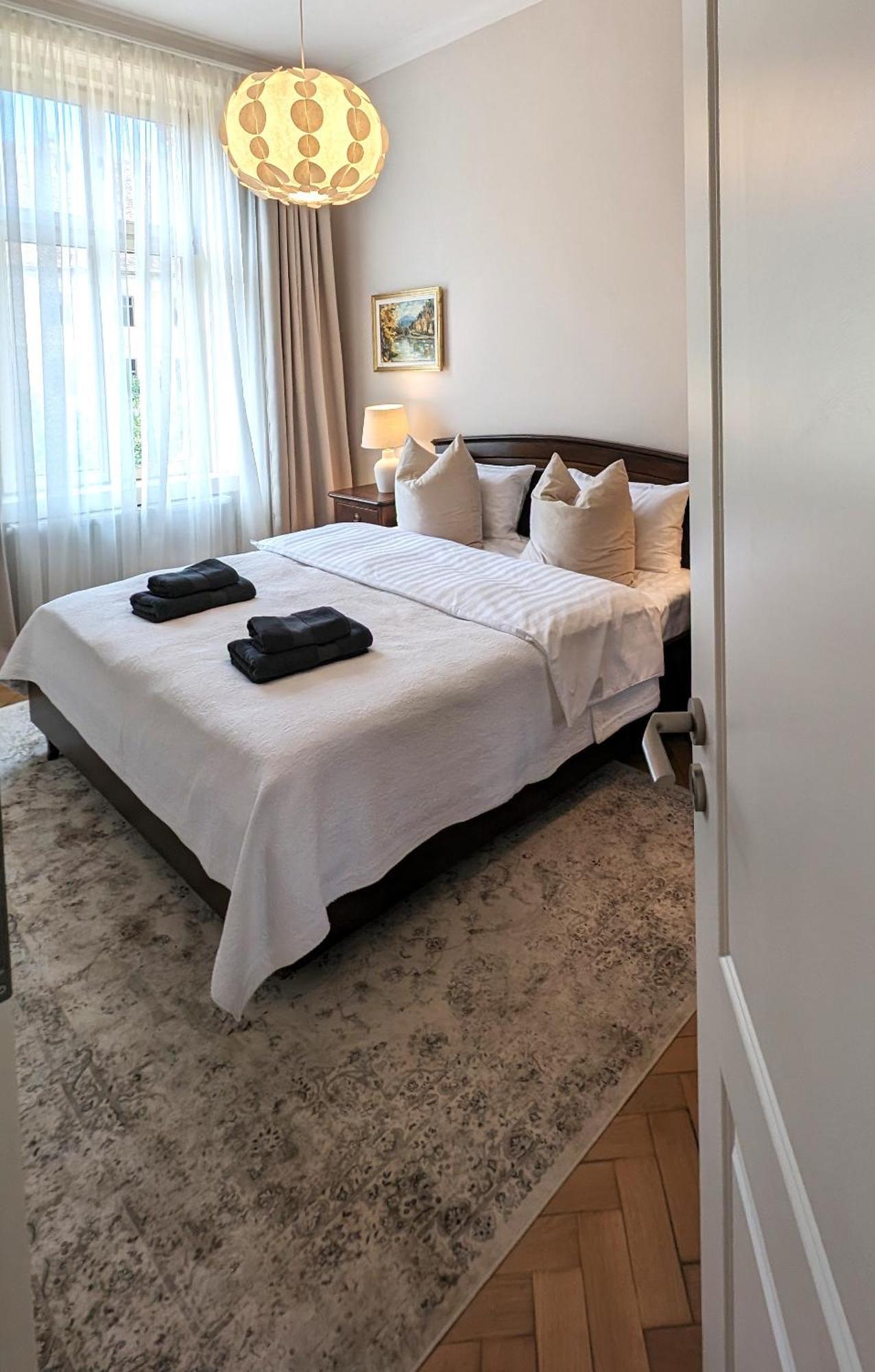 Apartment In Historic Center, Quiet Area, Ac Sibiu Rum bild