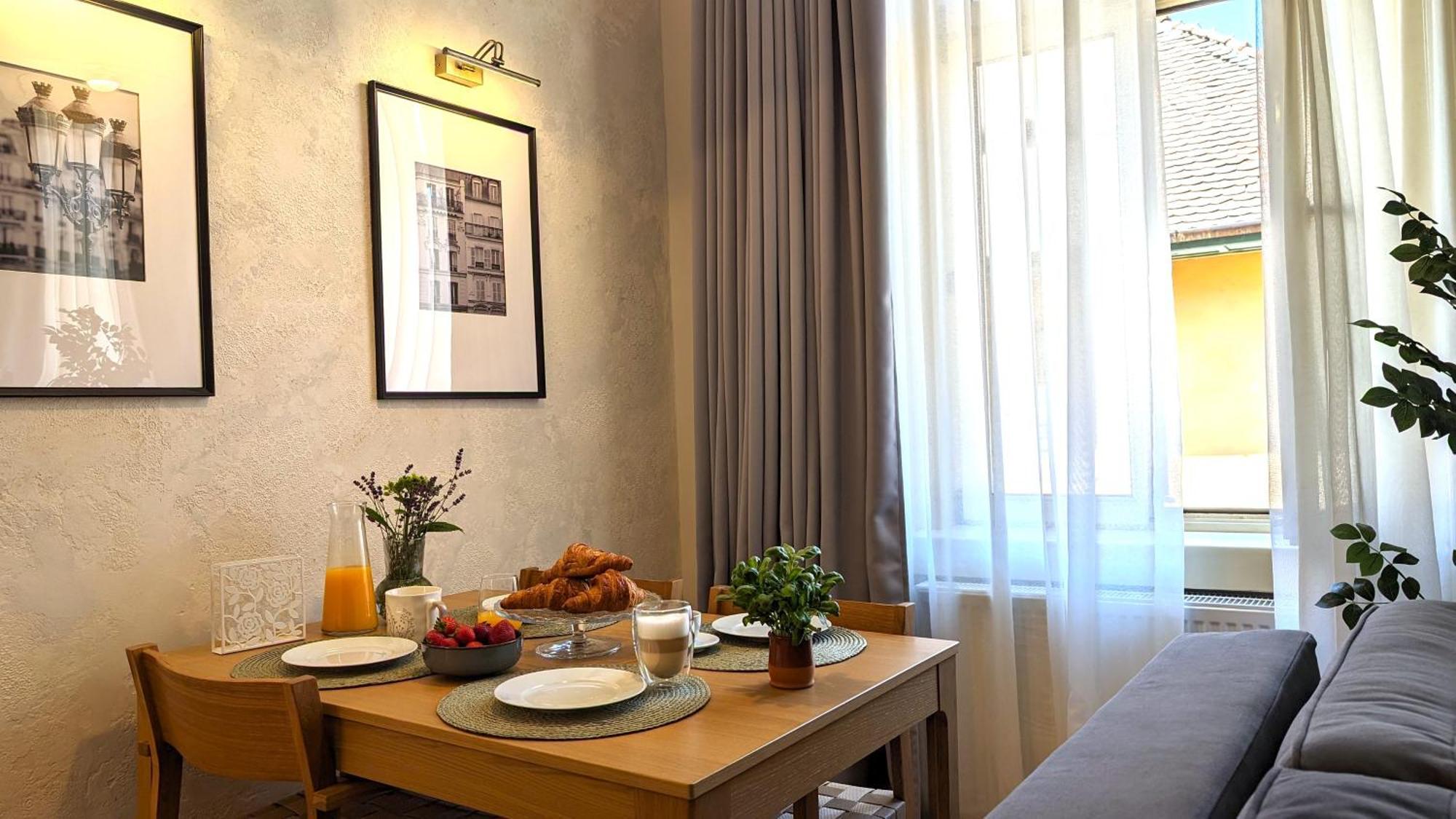 Apartment In Historic Center, Quiet Area, Ac Sibiu Exteriör bild