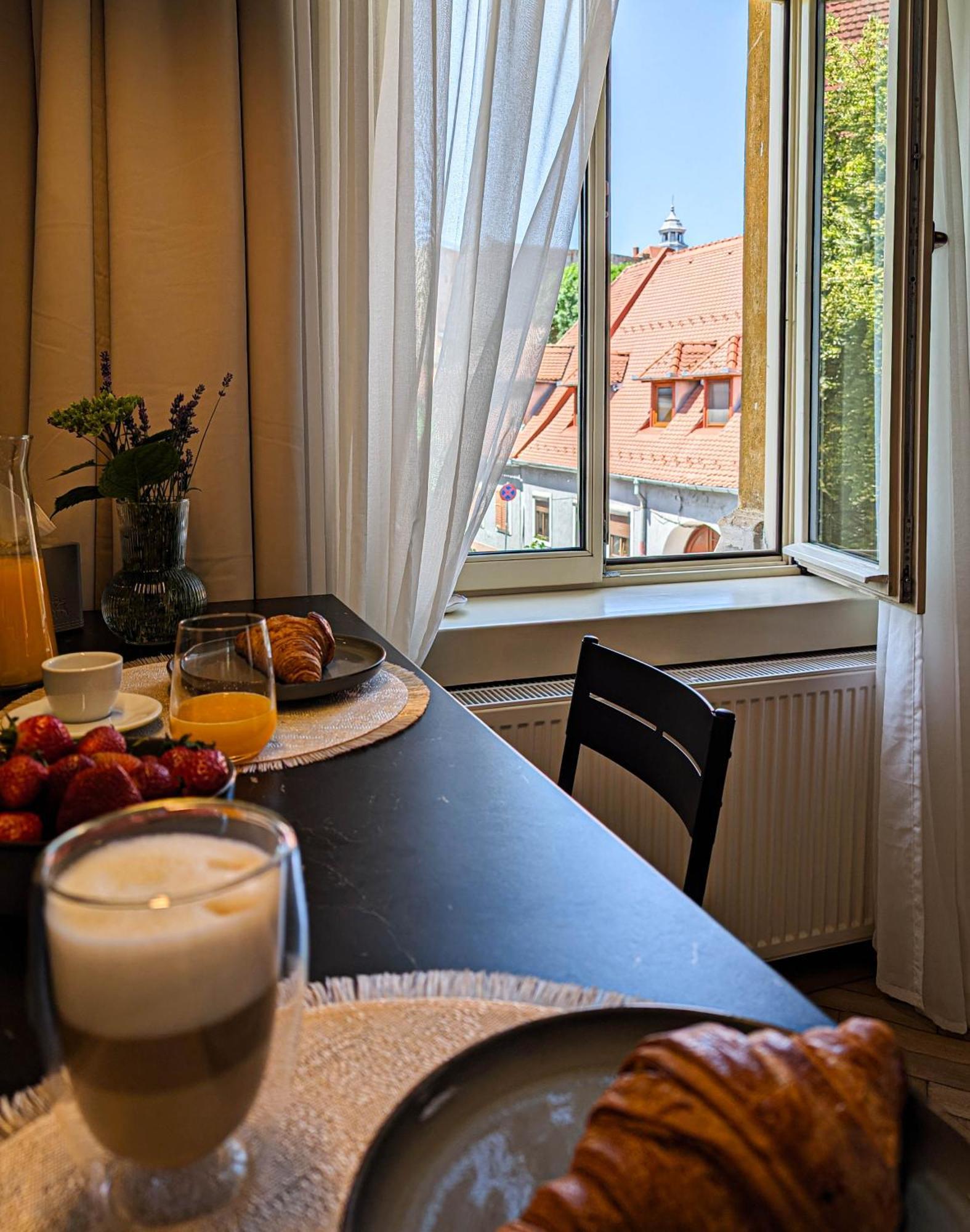 Apartment In Historic Center, Quiet Area, Ac Sibiu Exteriör bild