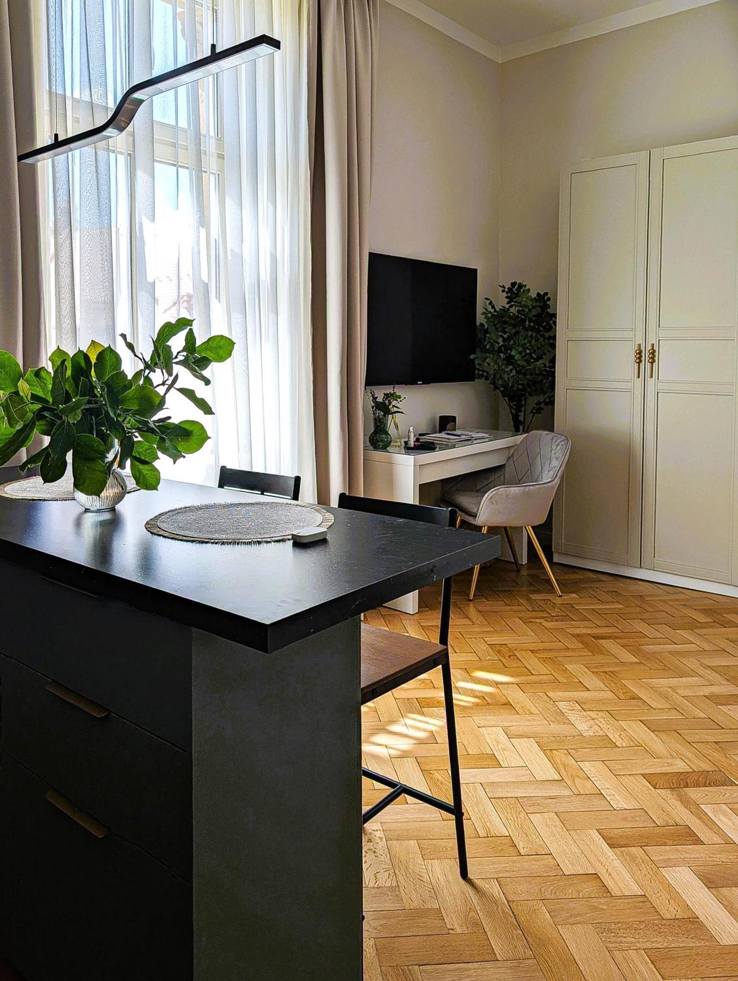 Apartment In Historic Center, Quiet Area, Ac Sibiu Exteriör bild